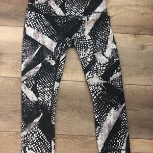 Lululemon wunder under crops